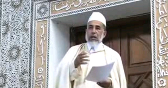 محمد عز الدين توفيق إمام مسجد عقبة ابن نافع