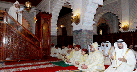 أمير المؤمنين يؤدي صلاة عيد الأضحى المبارك بمسجد أهل فاس