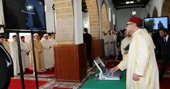 أمير المؤمنين يعطي انطلاقة برنامج محو الأمية بواسطة التلفاز والإنترنيت