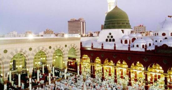 القبة الخضراء فوق قبر النبي صلى الله عليه وسلم