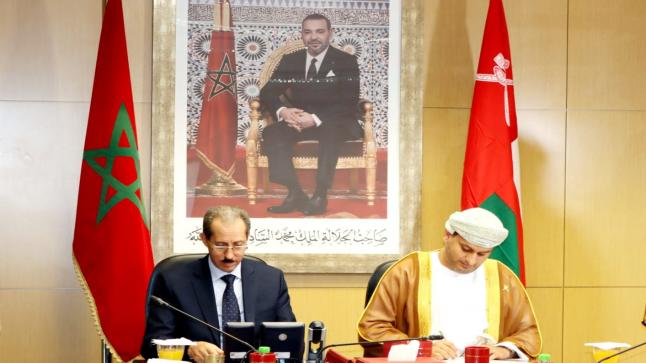 توقيع مذكرة تفاهم بين رئاسة النيابة العامة والادعاء العام في سلطنة عمان