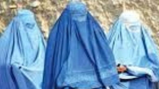 أفغانستان.. إلزام موظفات الحكومة بارتداء الحجاب