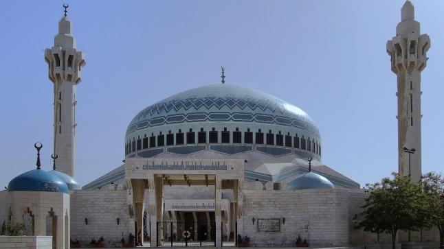 الأردن تفتح المساجد لجميع الصلوات بما فيها صلاة الجمعة
