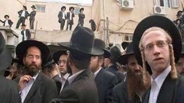 حزب يهودي يطالب بعدم تجنيد طلاب المعاهد الدينية لإخلاء المستوطنات