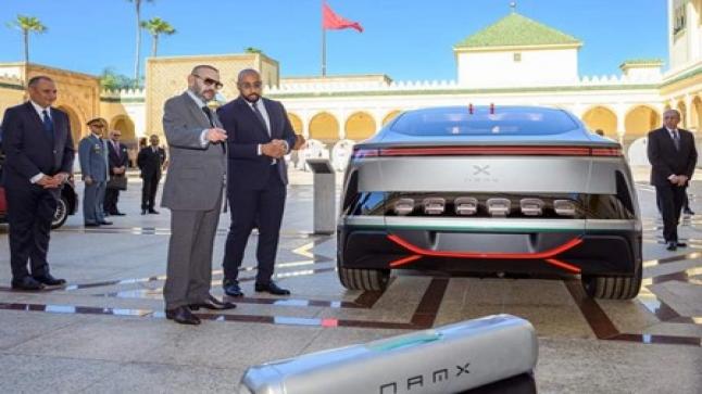 تقديم نموذج أول سيارة مغربية موجهة للعموم أمام الملك محمد السادس